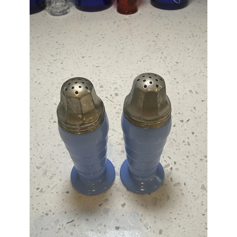 Hazel Atlas Moderntone Platonite Pastel Blue Salt And Pepper Shakers Mid Century